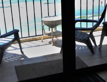 Oceanfront Charming Great View Family Friendly Building 2