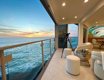 Oceanfront condo located at the end of Table Rock in Laguna Beach! 5