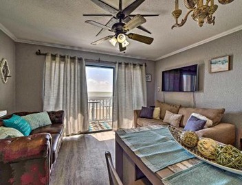 Oceanfront Corpus Christi Condo: Resort Perks! 3