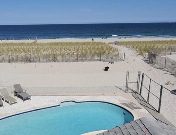 Oceanfront Home + Private Beach + Pool 3