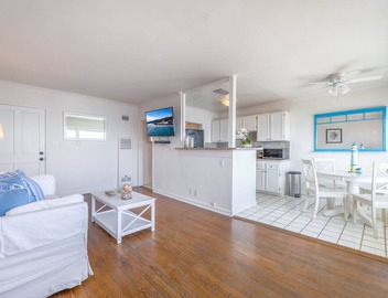 Oceanfront on Dry Sandy Carbon Beach - Sandpiper 4