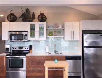 OCEANFRONT! Priv beach, VIEWS A/C WIFI,Streaming TV, Walkable, Relax, Memories! 3