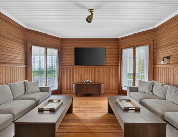 Oceanfront Retreat on Goochs Beach 7 Bedrooms 3