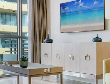 Oceanfront Retreat- South Beach, Pool, Amenities 4