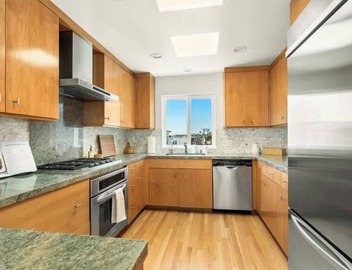 Oceanview 3BR | Near Beach | Parking 4