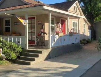 Old Town Americana in the heart of La Verne 5
