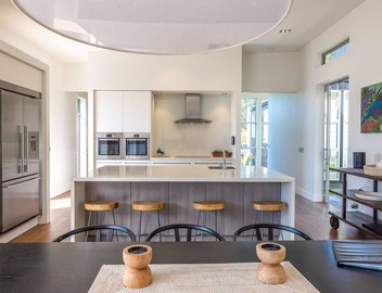 ONETANGI LUXURY l Be My Guest Waiheke 2