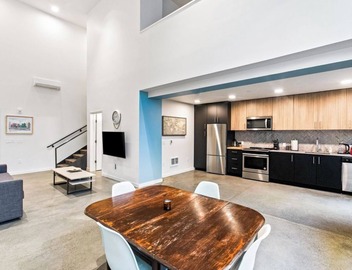 Open Loft in Redmond Core - 92 Walkscore 4