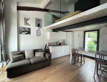 Open-plan loft overlooking Lake Como with private parking space 3