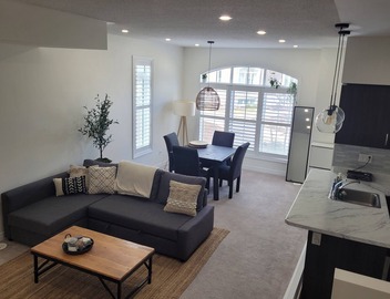 Open & Spacious 2bd/2.5bath Townhouse w/2offices 2