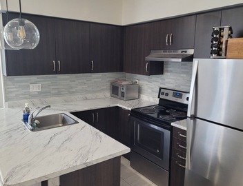 Open & Spacious 2bd/2.5bath Townhouse w/2offices 4