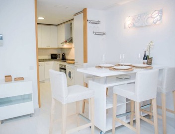 Opening Doors Poblenou flat with terrace and pool 5