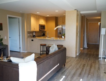 Optimal Camelback, Scottsdale Luxury Condo Living All Year Round! 4