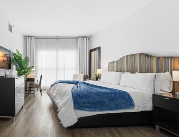 Orlando Getaway with Pool View Balcony 2