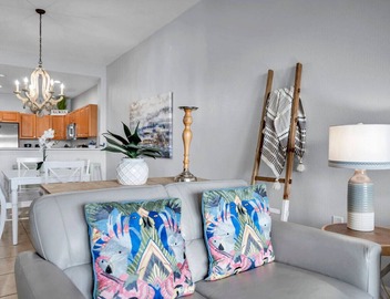 Over-sized 3 bedroom Condo in the Heart of Clearwater Beach 5