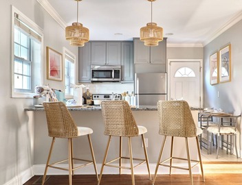 Palm Rose inspired 2Br Home Near NoDa & Uptown + Quiet Area and Sleeps 4 2