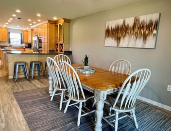 Panhandle Paradise, Waterfront, 2 Dog Friendly in Fort Walton Beach. Free Activities Included! 3