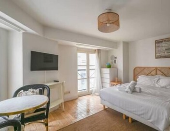 Paris, Opéra 1. Comme Chez soi 4