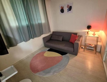Peace house OPEN Mart, Traders 3 minutes on foot 15 pyeong entire house room 2,Living room 1, Toilet 1, TV 3