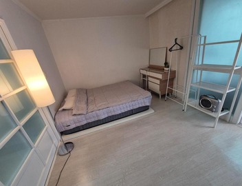 Peace house OPEN Mart, Traders 3 minutes on foot 15 pyeong entire house room 2,Living room 1, Toilet 1, TV 2