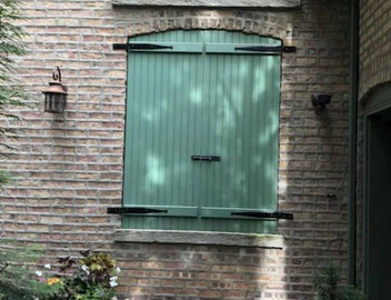 Peaceful Oasis in Top Chicago Neighborhood. Low Traffic, Pristine Cleanliness. 5
