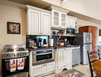 Perfect Charming Cottage on a Quiet Country Lane in Sebastopol 2