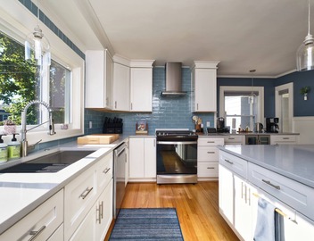 Perfect Family Getaway! Quick walk to village, beach nearby, loaded amenities 3