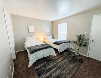 Perfect for Group with 2BR and 2BA with Pool 3