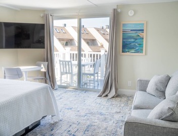 Perfect second floor suite! 3