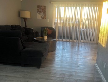 Perfect townhome with AC in sunny Phoenix 5