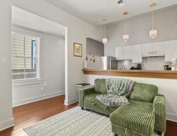 Perfectly Located 1 Bedroom I Uptown - Magazine St 2