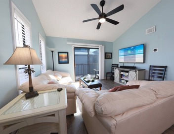 Pet Friendly 2 Bed w/Loft- Short Walk to Beach. Free Daily Activities! 2