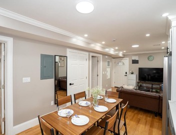 Pet-Friendly Modern 3BR 1st-floor Apt Boston - Easy Franklin Park & Red Line Access 5581 3