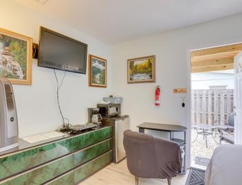 Pet-Friendly Stuart Studio < 3 Mi to Downtown! 3