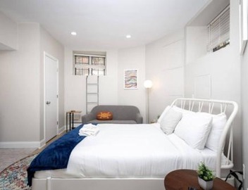 Petit Studio in Back Bay 2