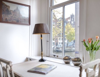 Picture perfect 1650 house overlooking Prinsengracht canal - luxury with charm 5