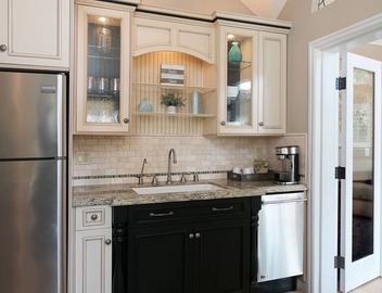Pierpont Beach Ventura GEM Sleeps 6 Family Friendly-2 Min Walk to the Beach! 4