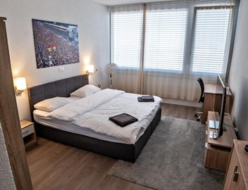Pit Stop Apartments 4