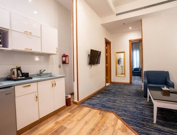 Platinum Alkhamseen Serviced Apartments 4
