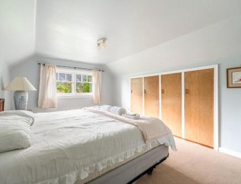 Point Grey 4BR Home near UBC Sleeps 10 4
