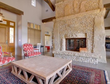 Pool & Covered Patios: Sprawling Austin Estate! 4