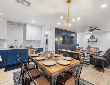POOL + DECK OASIS - 8 Minutes from Zilker 5