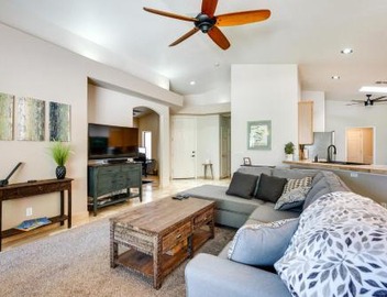 Pool & Hot Tub Access: Golf Getaway in Phoenix! 5