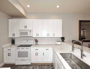 Pool Side, 1st Floor, Lake Subdivision, Walkable, Pet Friendly, Family Friendly 4