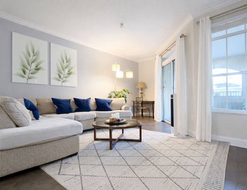 Poolside Condo- Zero Stairs -Clearwater Beach Area - Heated Pool - Free Parking 5