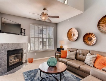 Pottery Barn Perfect Near DTC, Park Meadows Mall, Restaurants & Nightlife 4