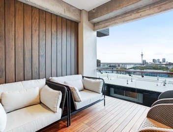 Premium Cityscape Abode w Skytower view & Parking 4