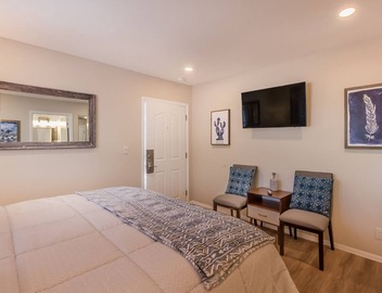 Prickly Pear Junior Suite #104 @ Sedona Uptown Suites 3