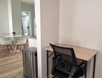Prime 2BR Near Tufts & Downtown Boston 3