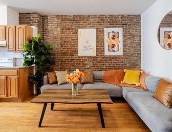 Prime Location Charming 4BR in Downtown MTL 5